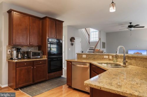 95 Butler St, Charles Town WV  25414-5566 exterior