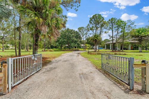 3656 185th Trl, Town Of Loxahatchee Groves, FL 33470-2401