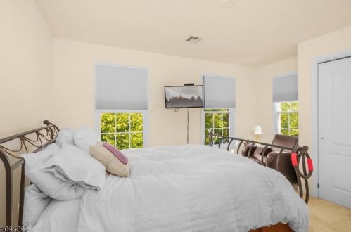 235 Woodland Ave, East Orange NJ  07017-2027 exterior