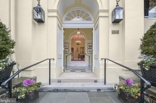 1534 28th St, Washington, DC 20020-3833