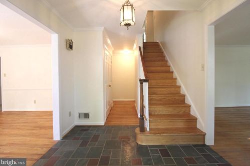 1016 Weldin Cir, Wilmington, DE 19803-3204