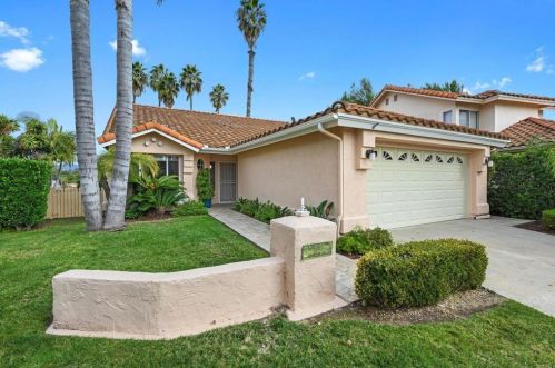 1992 Moonglow Ct, Vista, CA 92081-9015