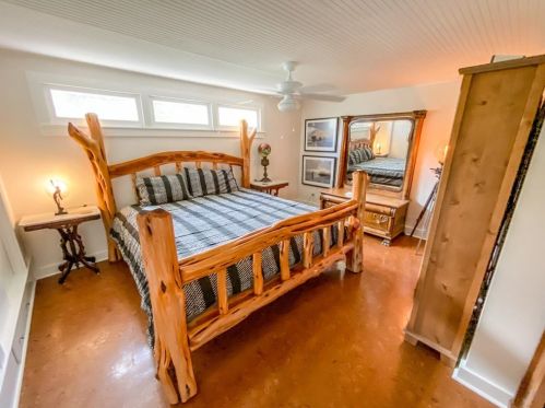 1222 Sealy St, Galveston TX 77550-3811 exterior