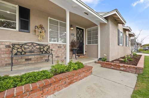 1827 Flower Ave, Fullerton, CA 92833-3722