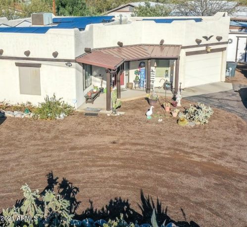19320 Gregory St, Black Canyon City, AZ 85324-9752