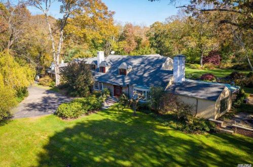 240 Piping Rock Rd, Matinecock, NY 11560-2509