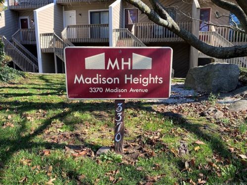 3370 Madison Ave, Bridgeport, CT 06606-1734