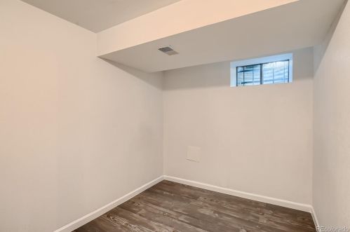 994 Nome St, Denver CO 80014-1850 exterior