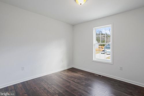 1198 Happy Ridge Dr, Front Royal VA  22630-5302 exterior