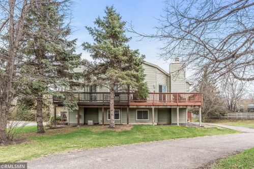 10656 Killdeer St, Minneapolis, MN 55433-4284
