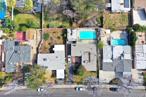8418 Matilija Ave, Van Nuys, CA 91402-3823