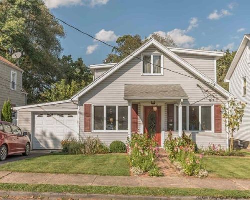 34 Fairmont Ave, Kingston NY  12401-5221 exterior