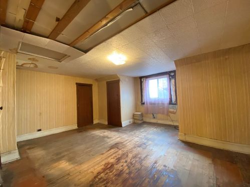 401 Campbell Ave, Connellsville PA  15425-4391 exterior