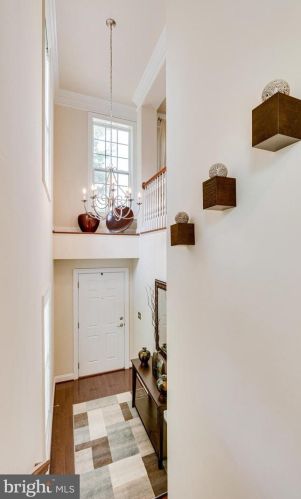 6857 Hartzell Hill Ln, Haymarket VA  20169-4944 exterior