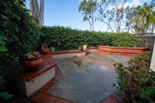 6319 Caminito Del Pastel, San Diego CA  92111-6825 exterior