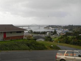 1019 1st St, Newport, OR 97365-4004