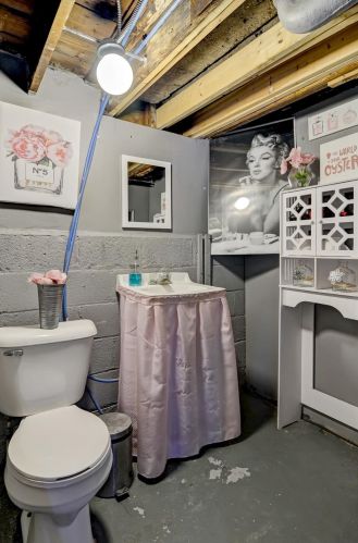 1045 Lyons St, Hammond IN  46320-2619 exterior