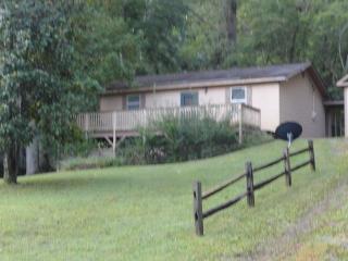 640 Laurel Lake Cir, Madisonville, TN 37354-4807