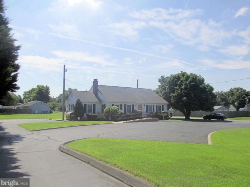 6109 Old Shawnee Rd, Slaughter Beach, DE 19963-3357