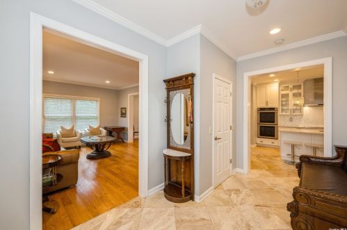 750 Kerwin Blvd, Greenport, NY 11944-2742