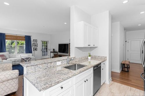 100 Richards Ave, Norwalk, CT 06854-1629