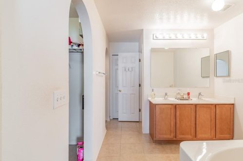 4082 Longworth Loop, Kissimmee FL 34744-9175 exterior