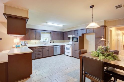 2308 Lange St, Greenville TX  75402-7324 exterior