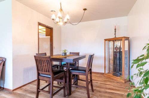 105 Daffodil Dr, Hollister CA  95023-3103 exterior