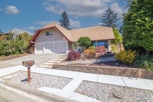 708 Montclair Dr, Santa Rosa CA  95409-2822 exterior