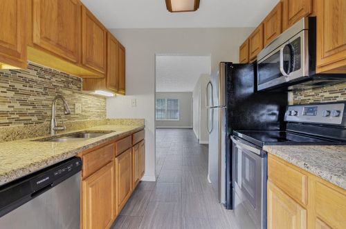 5363 Hansel Ave, Orlando, FL 32809-3435