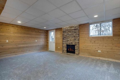 110 Chippewa Dr, Edgerton WI  53534-9327 exterior