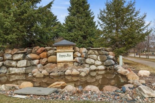 11856 Jamestown St, Minneapolis MN 55449-7526 exterior