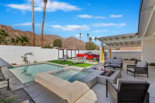 52152 Avenida Alvarado, La Quinta CA  92253-3229 exterior