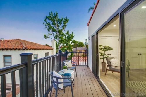 3124 Dumas St, San Diego CA 92106-1318 exterior