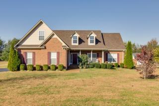 1343 Polo Fields Ln, Columbia, TN 38401-7360