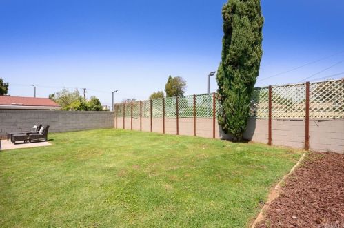 11104 Carmenita Rd, Whittier CA 90605-4130 exterior