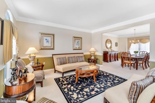 1271 Bridle Estates Dr, Yardley, PA 19067-3960