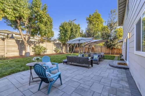 1685 Grizilo Dr, San Jose CA  95124-1920 exterior