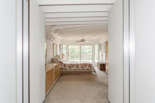 1089 Fordham Ln, Woodsburgh NY  11598-1015 exterior