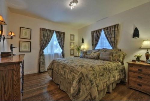 512 Alameda De Las Pulgas, Belmont CA 94002-1609 exterior