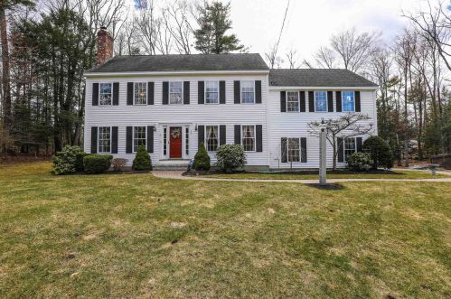 20 Spalding Dr, Wilton, NH 03086-5903