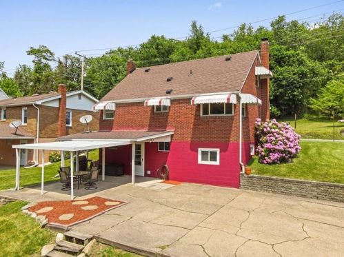 48 Millersdale Rd, Jeannette, PA 15644-3144