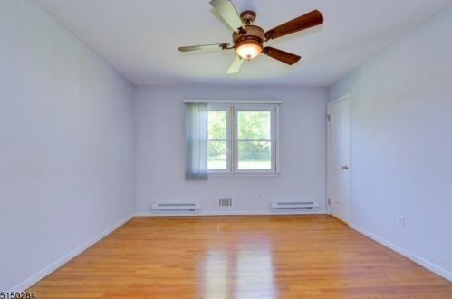 6 Sandra Rd, East Amwell Township NJ  08551-1009 exterior