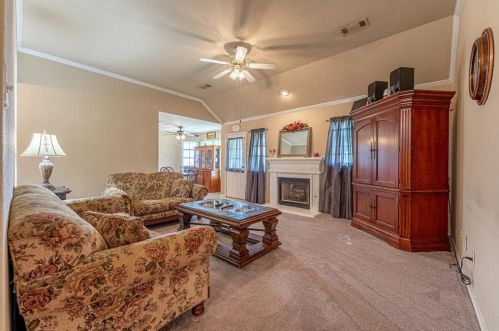 301 Willow Rd, Aubrey TX  76227-9404 exterior