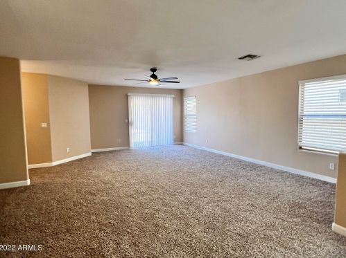 7433 Elwood St, Phoenix AZ  85043-5507 exterior