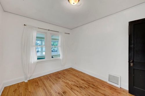 1365 Edgerton St, Saint Paul MN  55130-3429 exterior