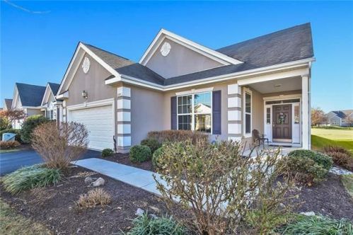 2124 Kingsview Rd, Macungie, PA 18062-8022