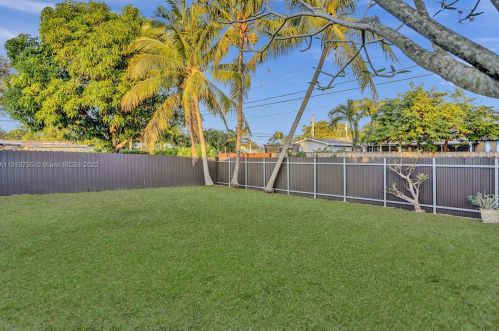 2003 37th Ave, Hollywood FL  33021-4320 exterior