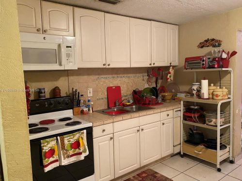 1624 23 Ave, Hollywood FL 33020-1215 exterior