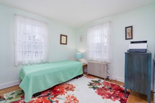 433 Newfield St, Middletown CT 06457-1830 exterior